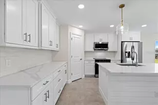 109 Beau Rivage Dr, Rotonda West, FL 33947 - Photo 18