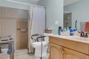 25 Windrush Bay Dr, Tarpon Springs, FL 34689 - Photo 10