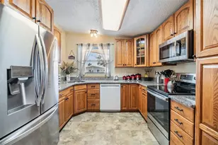 36745 Kimela Ave, Zephyrhills, FL 33542 - Photo 12