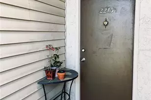 2213 65th Ave N, Saint Petersburg, FL 33702 - Photo 2