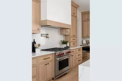 440 Capri Way NE, Saint Petersburg, FL 33704 - Photo 6