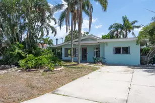 300 Westwinds Dr, Palm Harbor, FL 34683 - Photo 1