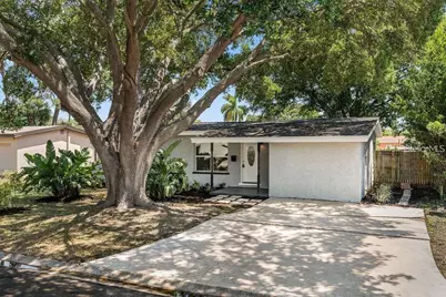 6690 33rd Avenue N, Saint Petersburg, FL 33710 - Photo 1