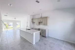2141 Simon Ct, Fort Myers, FL 33916 - Photo 2