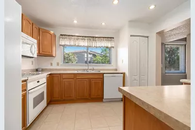 6311 Newtown Circle #11B2, Tampa, FL 33615 - Photo 12