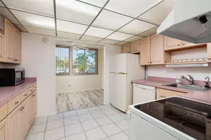 4715 Bay St NE, Saint Petersburg, FL 33703 - Photo 10