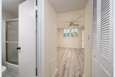 4715 Bay Street NE #323, Saint Petersburg, FL 33703 - Photo 16