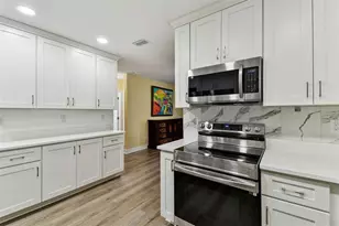 22002 Darley Pl, Land O Lakes, FL 34639 - Photo 18