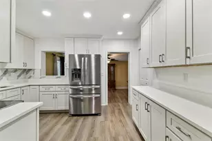 22002 Darley Pl, Land O Lakes, FL 34639 - Photo 14