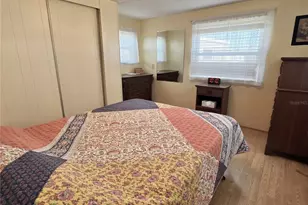 7258 Mt Jupiter Dr NE, Saint Petersburg, FL 33702 - Photo 12