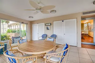 4750 Cove Cir, Saint Petersburg, FL 33708 - Photo 18