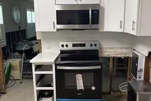 3001 57th St S, Gulfport, FL 33707 - Photo 8