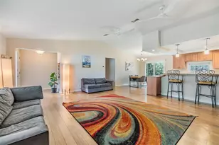 217 2nd St SW, Largo, FL 33770 - Photo 6