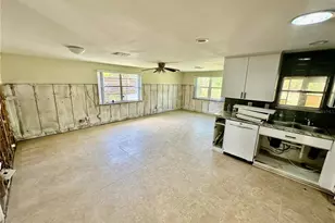 8537 Horizon Ln, Hudson, FL 34667 - Photo 6