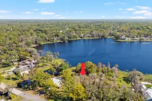 18703 5 Lakeshore Dr, Lutz, FL 33549 - Photo 1