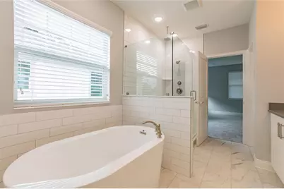 324 37th Avenue NE, Saint Petersburg, FL 33704 - Photo 6