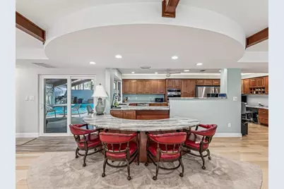 8693 15th Street N, Saint Petersburg, FL 33702 - Photo 18