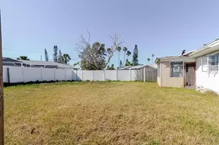 596 S Bayshore Dr, Madeira Beach, FL 33708 - Photo 32