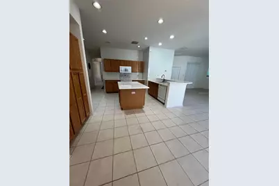 540 Somerhill Drive NE, Saint Petersburg, FL 33716 - Photo 8