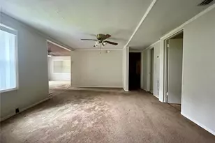 1502 S Wiggins Rd, Plant City, FL 33566 - Photo 8