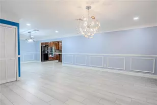 2121 Park St N, Saint Petersburg, FL 33710 - Photo 8