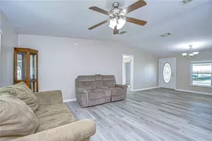 37530 Corey Lewis Ave, Zephyrhills, FL 33541 - Photo 16