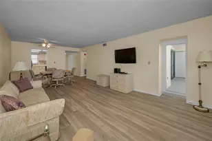 1270 Gulf Blvd, Clearwater Beach, FL 33767 - Photo 18