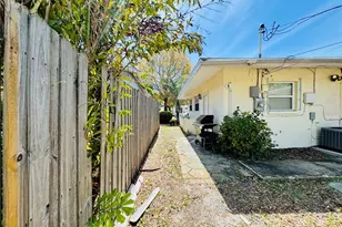 619 41st Ave NE, Saint Petersburg, FL 33703 - Photo 10