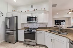 129 Treviso Ct, North Venice, FL 34275 - Photo 10