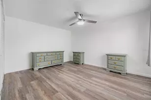 10306 Greengrove Pl, Tampa, FL 33624 - Photo 32