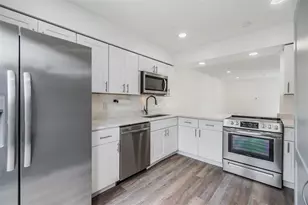 10306 Greengrove Pl, Tampa, FL 33624 - Photo 24