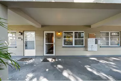 426 32nd Avenue N #102E, Saint Petersburg, FL 33704 - Photo 4