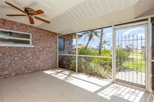 4 Oakland Hills Ct, Rotonda West, FL 33947 - Photo 4