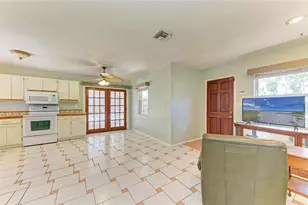 412 River Blvd S, Nokomis, FL 34275 - Photo 4
