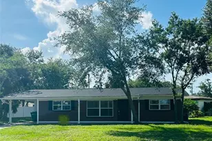 4601 W Oakellar Ave, Tampa, FL 33611 - Photo 2