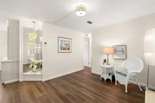 32 Palm Forest Dr, Largo, FL 33770 - Photo 10