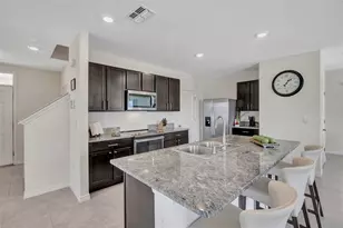 5758 Hollingworth Trl, Wesley Chapel, FL 33545 - Photo 6