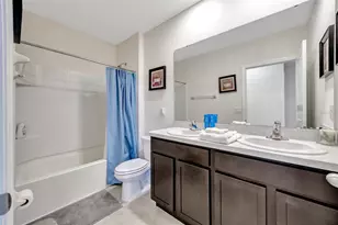 5758 Hollingworth Trl, Wesley Chapel, FL 33545 - Photo 18