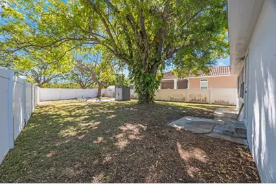 6711 3rd Street N, Saint Petersburg, FL 33702 - Photo 32