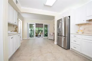 4910 Bay St NE, Saint Petersburg, FL 33703 - Photo 8