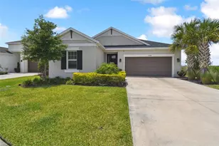 33500 Castaway Loop, Wesley Chapel, FL 33543 - Photo 2