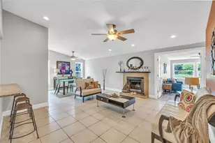 5317 Black Pine Dr, Tampa, FL 33624 - Photo 10