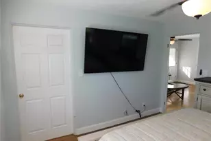 5005 5 5th Ave S, Saint Petersburg, FL 33707 - Photo 8