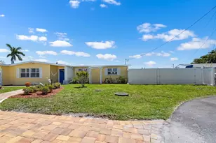 109 Carmelina St, Ruskin, FL 33570 - Photo 4