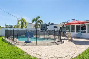 731 44th Ave NE, Saint Petersburg, FL 33703 - Photo 28