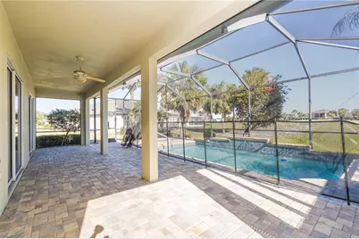 1038 Emerald Dunes Drive, Sun City Center, FL 33573 - Photo 10