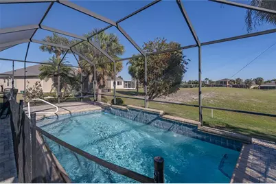 1038 Emerald Dunes Drive, Sun City Center, FL 33573 - Photo 8