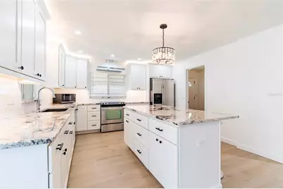 2019 Inner Circle S, Saint Petersburg, FL 33712 - Photo 14