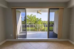 3210 Mangrove Point Dr, Ruskin, FL 33570 - Photo 12