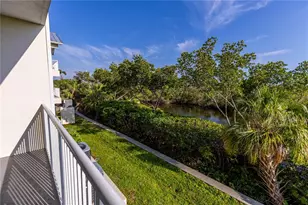 3210 Mangrove Point Dr, Ruskin, FL 33570 - Photo 14